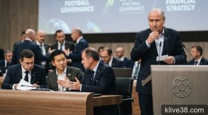 Cuộc chiến quyền lực tại FIFA: Các liên đoàn châu lục chống lại Infantino